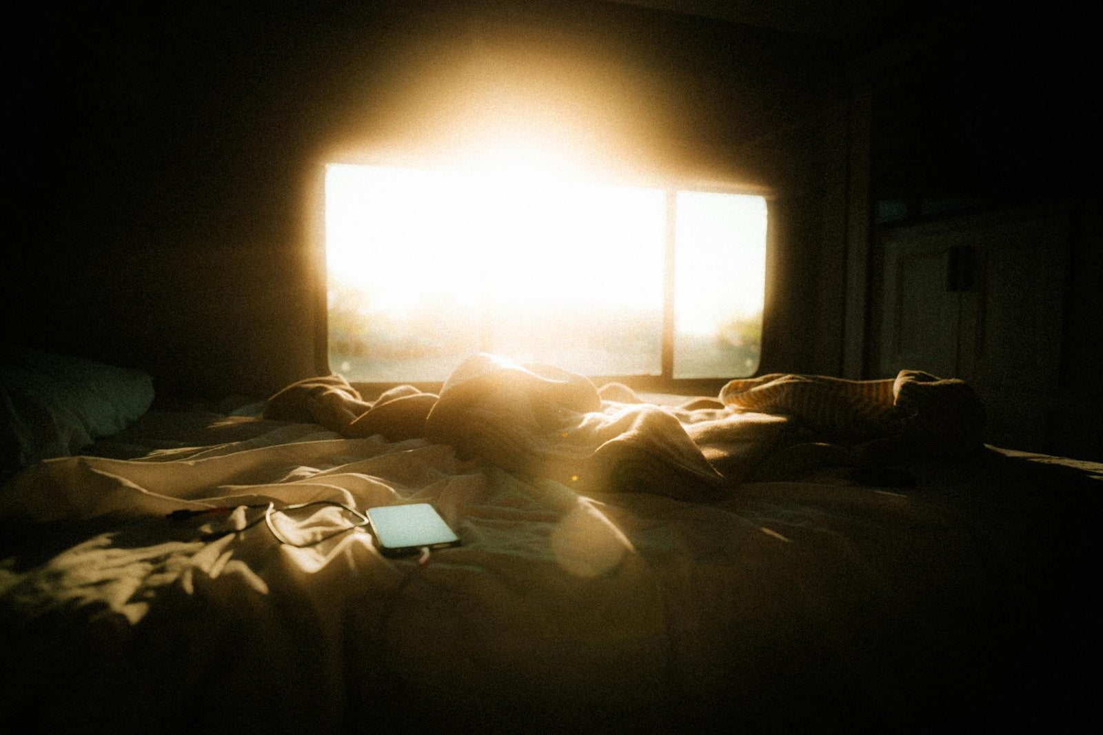 How Blood Sugar Disrupts Your Sleep After 40 (And What to Do About It)